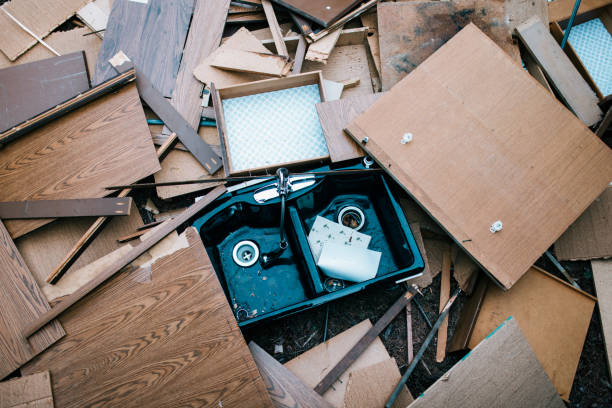 Best Yard Waste Removal  in Clayton, DE